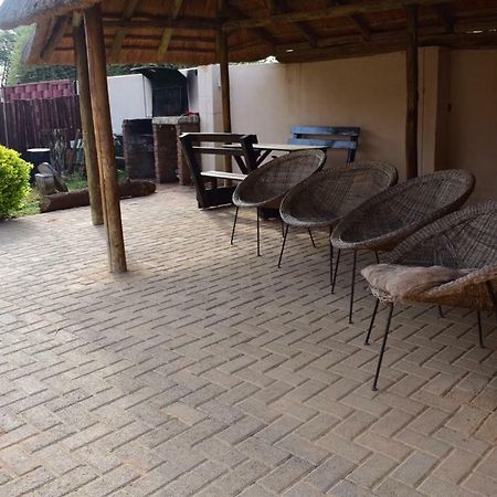 Skyhawk Guesthouse Gaborone Luaran gambar