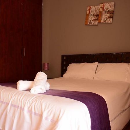 Skyhawk Guesthouse Gaborone Luaran gambar